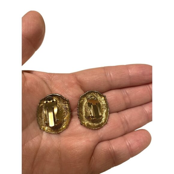 Vintage gold tone and faux red ruby clip on earrings women OS - Picture 8 of 9